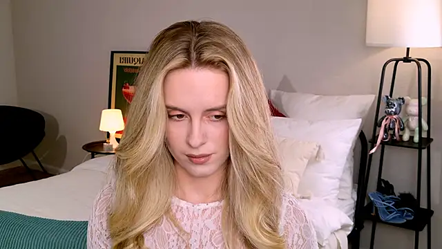 RozzitaBedberry online show from October 6, 1:30 pm