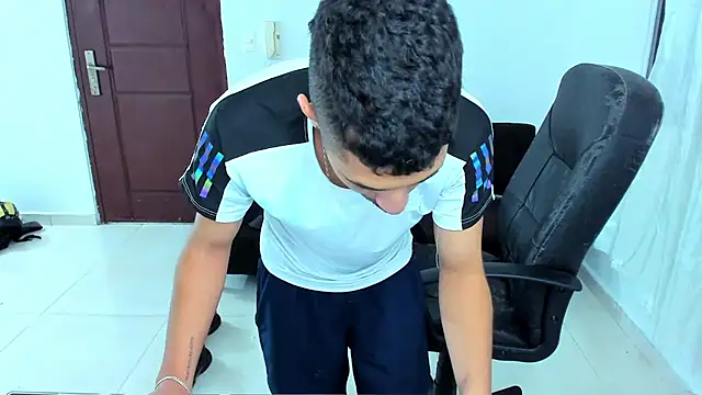 Chandler ken online show from February 17, 1:02 am