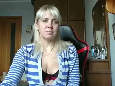 IrinaB1 online show from November 18, 8:52 am