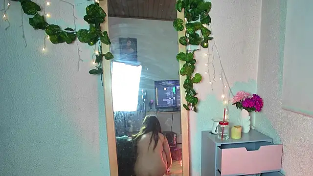 ari kat online show from January 18, 6:24 am