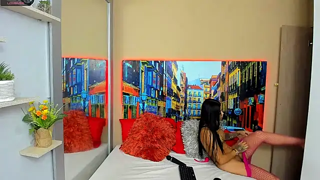 Snapshot of CristalLoren chatting on January 22, 12:27 pm CristalLoren online show from January 22, 12:27 pm