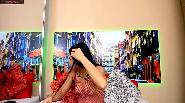 Snapshot of CristalLoren chatting on February 7, 11:34 am CristalLoren online show from February 7, 11:34 am