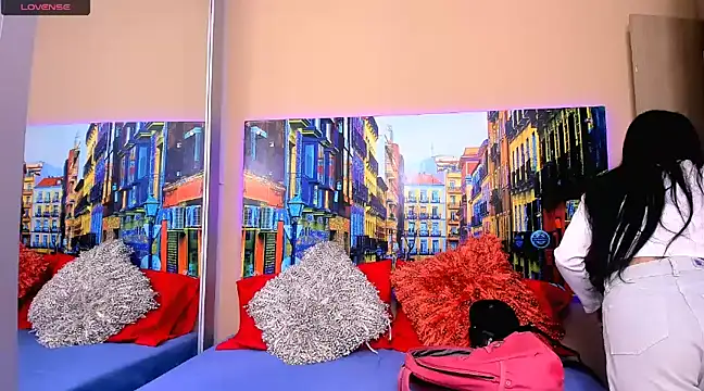 Snapshot of CristalLoren chatting on February 11, 12:27 pm CristalLoren online show from February 11, 12:27 pm