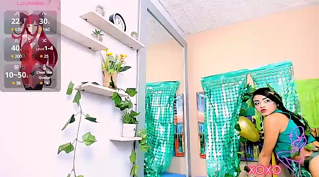 Snapshot of CristalLoren chatting on March 15, 5:48 pm CristalLoren online show from March 15, 5:48 pm