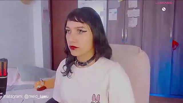 melissahowl online show from February 3, 8:14 pm