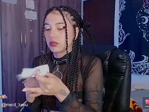 melissahowl online show from March 16, 8:13 pm