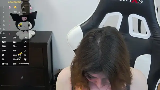 pretty little thing online show from April 27, 5:11 pm