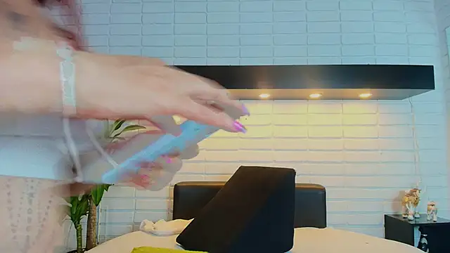 HannaBrave online show from October 28, 12:09 pm