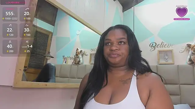 Snapshot of lilybaudyn_ chatting on February 15, 9:05 am lilybaudyn online show from February 15, 9:05 am