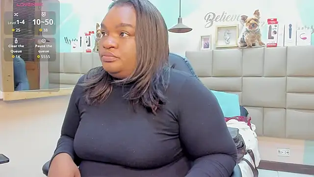 Snapshot of lilybaudyn_ chatting on September 18, 12:12 am lilybaudyn online show from September 18, 12:12 am