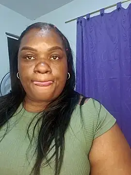 Snapshot of lilybaudyn_ chatting on October 30, 9:26 pm lilybaudyn online show from October 30, 9:26 pm