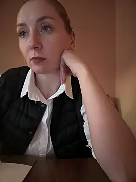 Snapshot of Crazy-Rosa chatting on March 12, 5:07 pm Crazy-Rosa online show from March 12, 5:07 pm