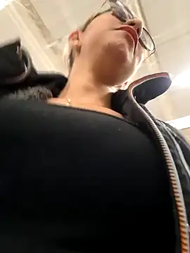 Cata Office-12 online show from December 18, 6:03 pm