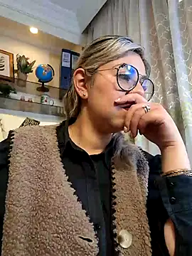 Cata Office-12 online show from January 30, 2:15 pm