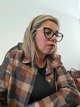 Cata Office-12 online show from November 11, 9:04 pm