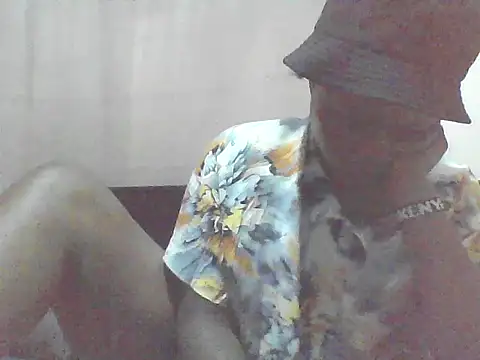 Snapshot of EBONYVANILLA02 chatting on July 6, 11:18 am EBONYVANILLA02 online show from July 6, 11:18 am