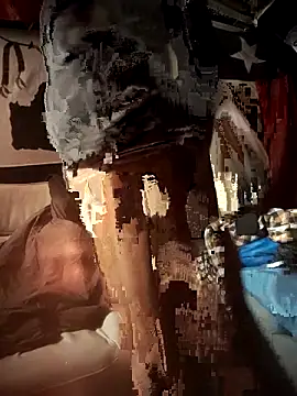 Gillygilly76 online show from February 12, 7:25 am