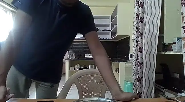 THE NAKED BOY online show from March 8, 4:23 am