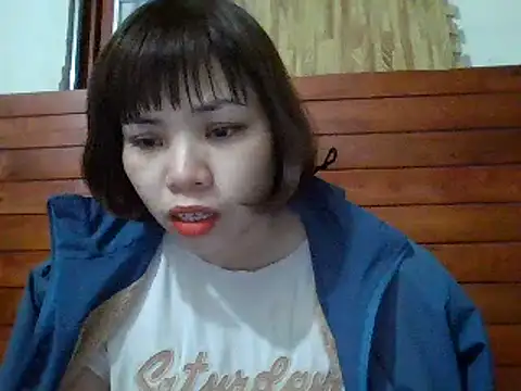 Snapshot of Angela-Eira chatting on March 8, 9:51 pm Angela-Eira online show from March 8, 9:51 pm