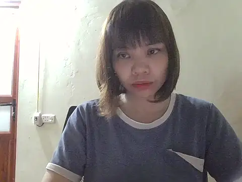 Snapshot of Angela-Eira chatting on October 16, 9:05 pm Angela-Eira online show from October 16, 9:05 pm