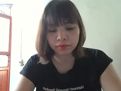 Snapshot of Angela-Eira chatting on October 26, 8:53 am Angela-Eira online show from October 26, 8:53 am