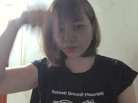 Snapshot of Angela-Eira chatting on October 27, 9:08 pm Angela-Eira online show from October 27, 9:08 pm