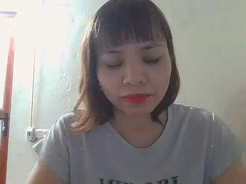 Snapshot of Angela-Eira chatting on October 31, 8:48 am Angela-Eira online show from October 31, 8:48 am