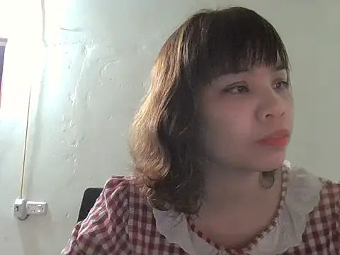 Snapshot of Angela-Eira chatting on December 16, 9:58 am Angela-Eira online show from December 16, 9:58 am