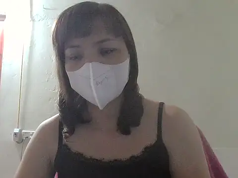 Snapshot of Angela-Eira chatting on April 24, 9:17 pm Angela-Eira online show from April 24, 9:17 pm