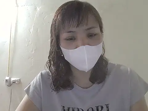 Snapshot of Angela-Eira chatting on May 6, 10:42 am Angela-Eira online show from May 6, 10:42 am
