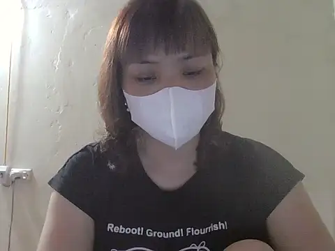 Snapshot of Angela-Eira chatting on May 8, 12:05 am Angela-Eira online show from May 8, 12:05 am