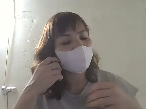 Snapshot of Angela-Eira chatting on May 17, 9:38 am Angela-Eira online show from May 17, 9:38 am