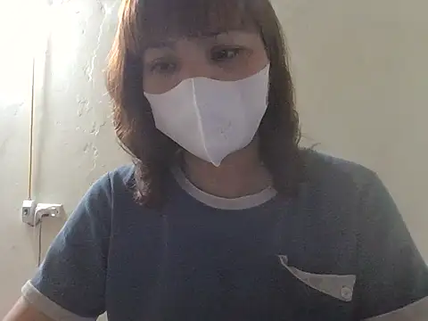 Snapshot of Angela-Eira chatting on May 23, 8:46 pm Angela-Eira online show from May 23, 8:46 pm