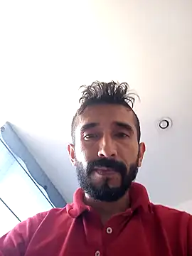 Snapshot of weedmanhot28 chatting on December 20, 3:53 pm weedmanhot28 online show from December 20, 3:53 pm