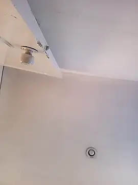 Snapshot of weedmanhot28 chatting on December 21, 12:27 pm weedmanhot28 online show from December 21, 12:27 pm