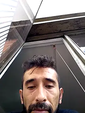 Snapshot of weedmanhot28 chatting on February 1, 8:05 pm weedmanhot28 online show from February 1, 8:05 pm