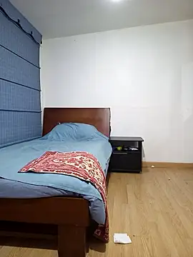 Snapshot of weedmanhot28 chatting on March 5, 3:08 am weedmanhot28 online show from March 5, 3:08 am