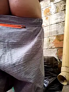 weedmanhot28 online show from November 3, 1:23 pm