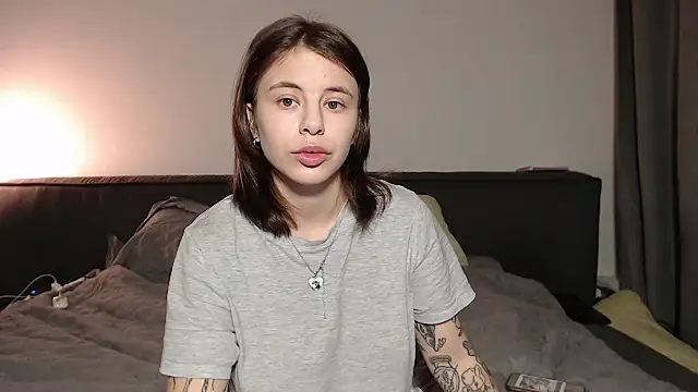 Snapshot of MazzyDoll chatting on March 12, 9:23 am MazzyDoll online show from March 12, 9:23 am