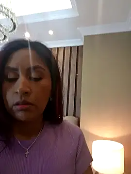 Snapshot of MonicaMoret chatting on March 7, 12:01 pm MonicaMoret online show from March 7, 12:01 pm