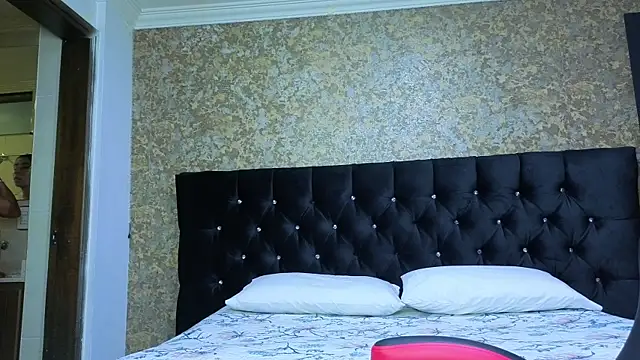 stella xue online show from November 4, 10:42 pm