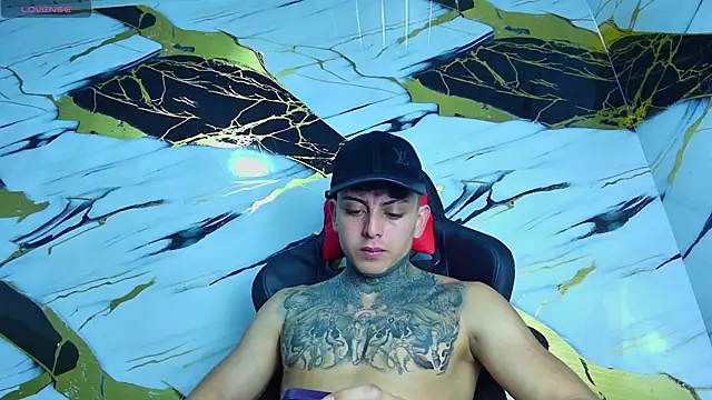 Kevin22 222 online show from March 19, 8:22 pm