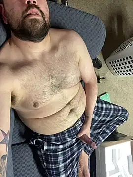 bighung1990 online show from October 25, 8:25 pm