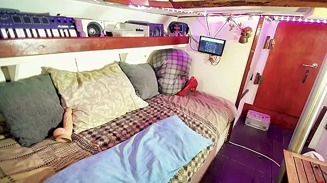 Honeykiss23 online show from March 26, 7:41 pm