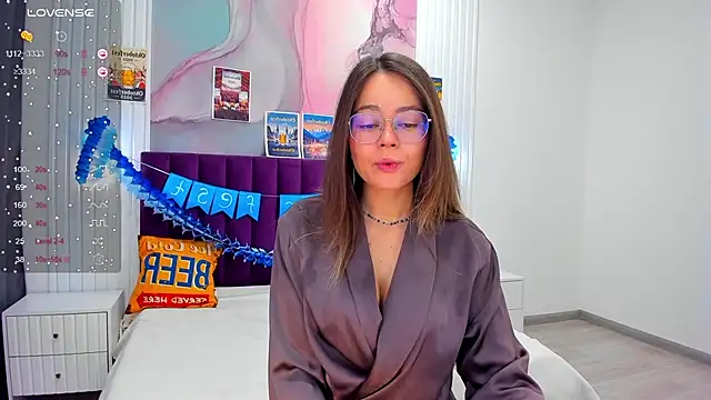 Kelly Cuutie online show from October 3, 1:02 am