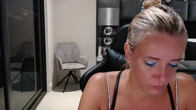 Wendysexyx online show from January 14, 10:32 am