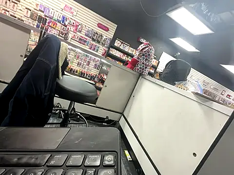 RawRyder8 online show from December 17, 2:06 am