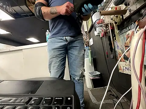 Snapshot of RawRyder8 chatting on January 14, 3:01 am RawRyder8 online show from January 14, 3:01 am