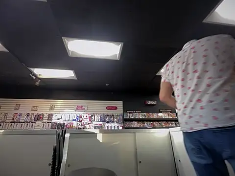 Snapshot of RawRyder8 chatting on January 17, 12:15 am RawRyder8 online show from January 17, 12:15 am