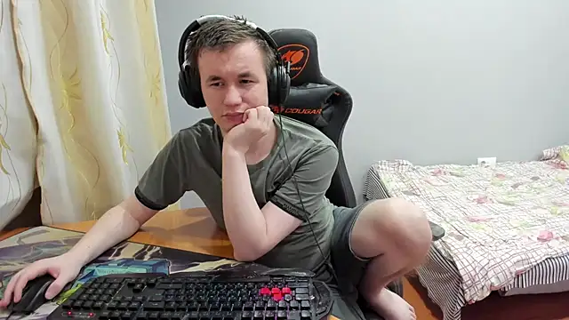 iliaskrislove online show from December 5, 5:53 pm